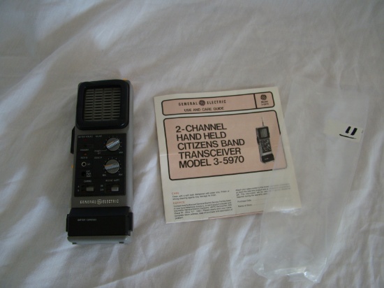 GENERAL ELECTRIC 2-CHANNEL HAND HELD CITIZENS BAND TRANSCEIVER, MODEL 3-597