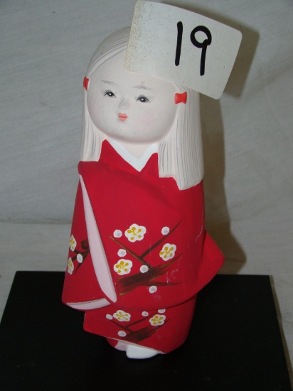 JAPAN GENUINE HAKATA DOLL, LADY WITH RED KIMONO. 7-1/2". HAS LIGHT ABRASION