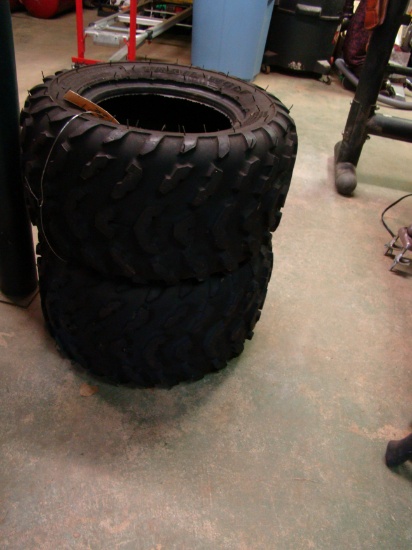 PR OF 4 WHEELER OR GOLF CART TIRES by CARLISE TIRES 20X 11.00 . 10NHS   TRAIL WOLF