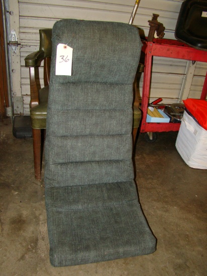 T V CHAIR