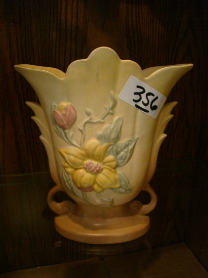 HULL VASE