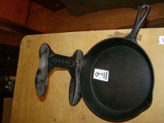 LOT OF CAST IRON PIECES