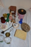 LOT OF COLLECTIBLES