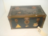 NICE OLD DOLL TRUNK