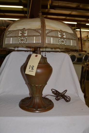 VINTAGE METAL BASE TIFFANY STYLE LAMP