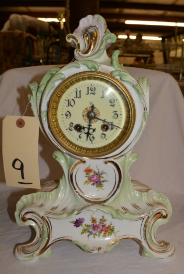 VINTAGE CERAMIC MANTLE CLOCK W/ GLASS DOOR