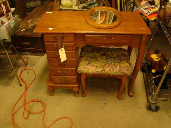 DRESSING VANITY W/STOOL