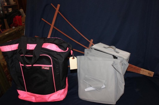 LOT OF BAGS, TRELLIS