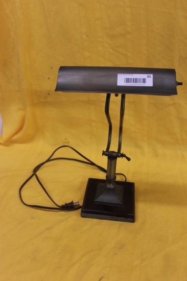 DESK LAMP