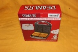 PEANUTS GRILLED CHEESE MAKER