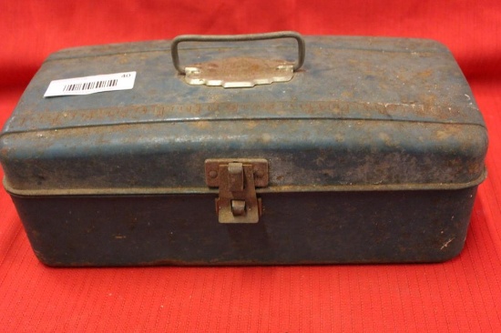 OLD TACKLE BOX