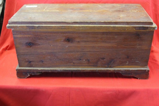 CEDAR CHEST