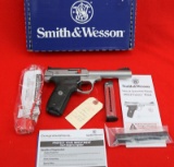 S&W Victory Pistol .22LR