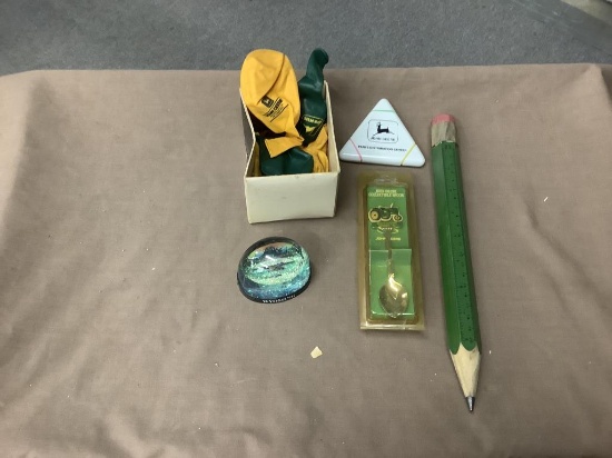 Jd items/ lg pencil/spoon/triangle marker/ balloons