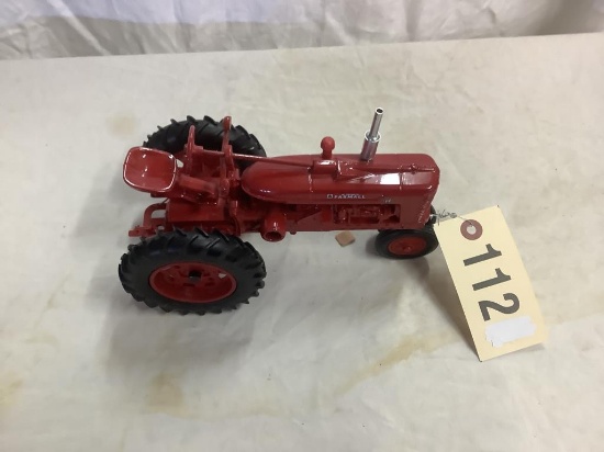 IH Farmall H Tractor