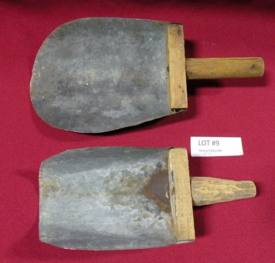 2 PRIMITIVE WOOD HANDLE GRAIN SCOOPS