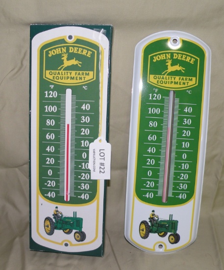 JOHN DEERE LICENSED PRODUCT TIN THERMOMETER W/BOX