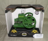 ERTL DIECAST METAL JOHN DEERE MODEL E 1/6 SCALE GASOLINE ENGINE W/BOX