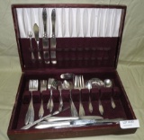 ASSORTED SILVER PLATE SILVERWARE IN LINED WOOD CASE