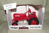 ERTL 1/16 SCALE MCCORMICK FARMALL CUB DIECAST METAL TRACTOR W/BOX