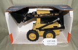 ERTL DIECAST METAL 1/16 SCALE NEW HOLLAND SKID-STEER LOADER W/BOX