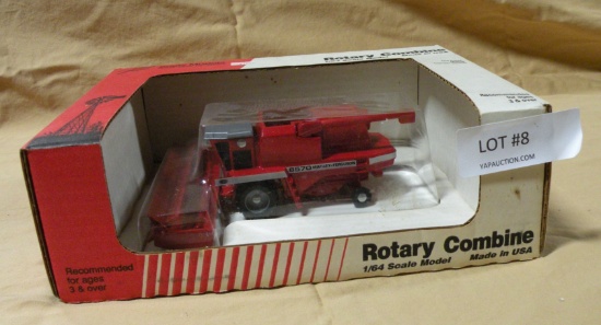 SCALE MODELS DIECAST 1/64 SCALE MASSEY-FERGUSON COMBINE W/BOX