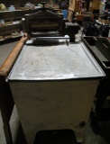 ANTIQUE WESTERN ELECTRIC WASHING MACHINE W/WRINGER - WILL NOT SHIP