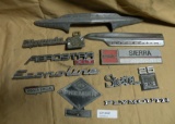 ASSORTED AUTOMOTIVE EMBLEMS