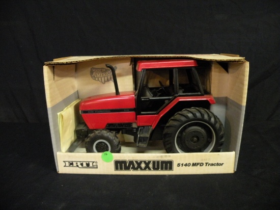 ERTL DIECAST 1/16 CASE-INTERNATIONAL MAXXUM 5140 MFD TOY TRACTOR W/BOX