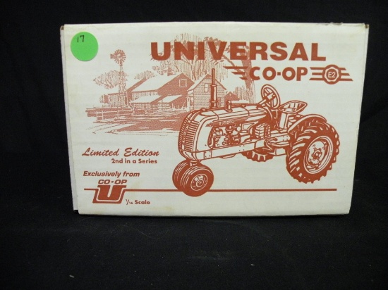 ERTL 1/16 CO-OP UNIVERSAL E2 TOY TRACTOR W/BOX - LIMITED EDITION