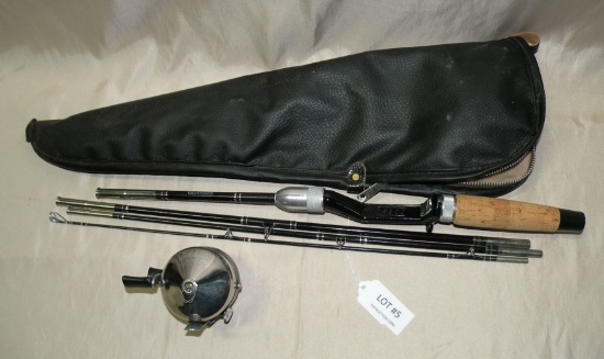 ZEBCO MODEL 3364 FISHING POLE W/ZEBCO MODELL 33 REEL & CARRYING BAG