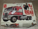 1980 AMT BJ AND THE BEAR 1/25 SCALE MODEL KIT - UNASSEMBLED