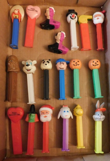 17 VINTAGE PEZ DISPENSERS