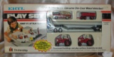 ERTL DIECAST I.H. DEALERSHIP PLAY SET W/BOX