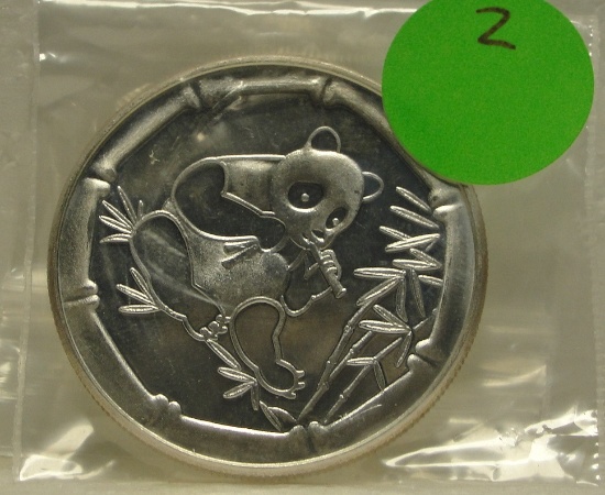 ONE TROY OUNCE PANDA SILVER ROUND