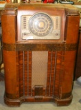 VINTAGE 1940'S CROSLEY RADIO CABINET - LOCAL PICKUP ONLY