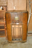 RCA VICTOR FLOOR RADIO CABINET - LOCAL PICKUP ONLY