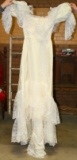 VINTAGE WEDDING DRESS W/SUN HAT