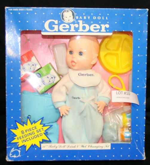 GERBER BABY DOLL W/8 PC. FEEDING SET - N.O.S. IN ORIGINAL BOX