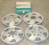 4 HUBCAPS, PLASTIC TACKLE BOX