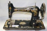 ANTIQUE SEWING MACHINE - THE FREE SEWING MACHINE CO. - LOCAL PICKUP