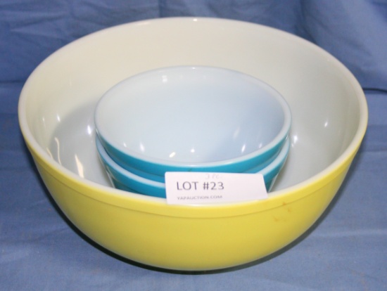 3 ASSORTED PYREX MIXING BOWLS
