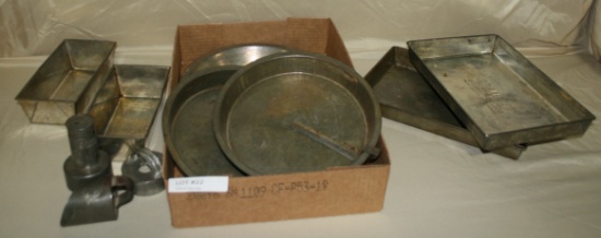 FLAT BOX OF ASSORTED VINTAGE KITCHEN PANS, UTENSILS