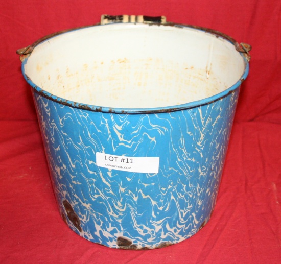 GRANITEWARE ENAMEL PAIL W/WIRE HANDLE