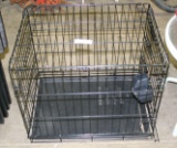 MEDIUM WIRE PET CAGE W/PLASTIC BOTTOM TRAY - LOCAL PICKUP ONLY