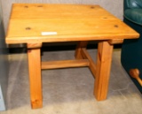 OAK WOOD STYLE COFFEE TABLE - LOCAL PICKUP ONLY