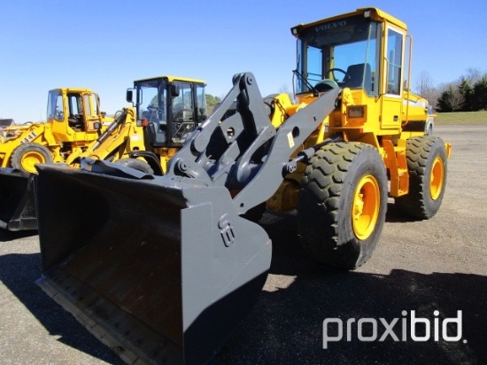 Volvo L70D Rubber Tire Loader,