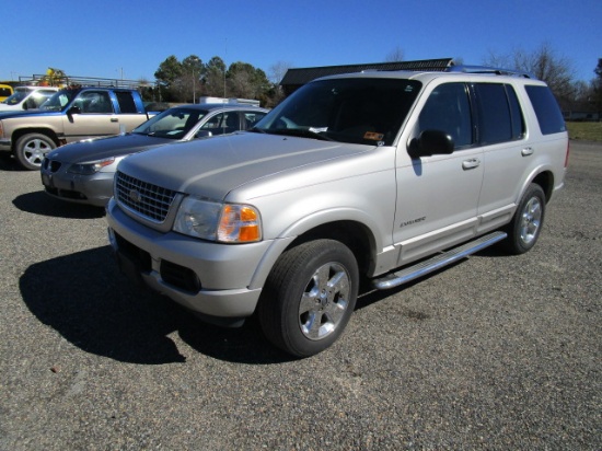 2004 Ford Explorer Limited,
