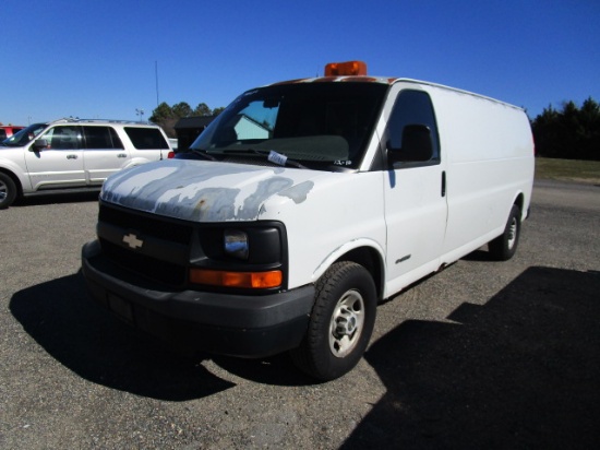 2003 Chevrolet 3500 Van,