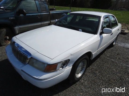 2000 Grand Marquis,
